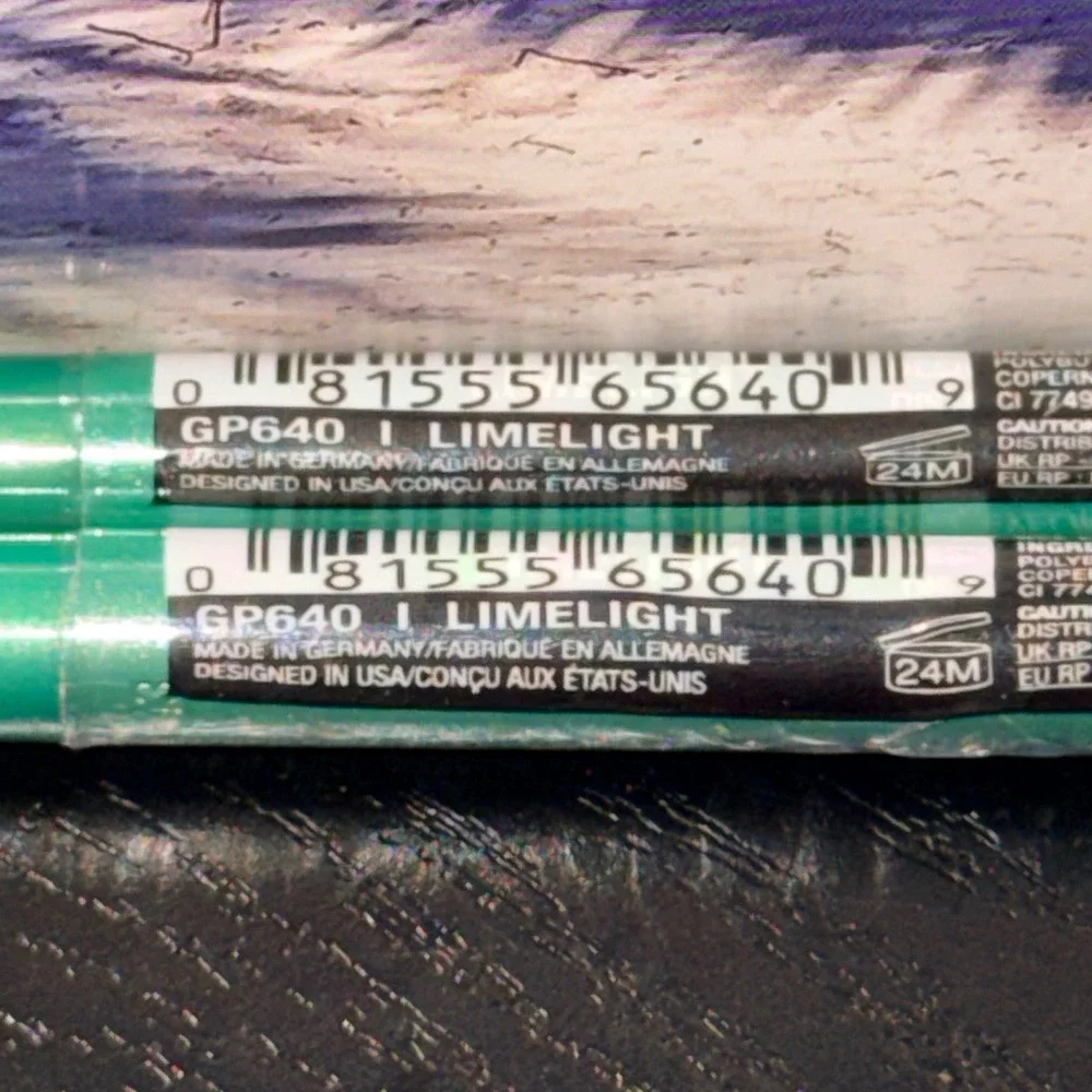 LA Girl Glide Gel Liner Limelight Green Metallic Eyeliner Pencil Set of 2